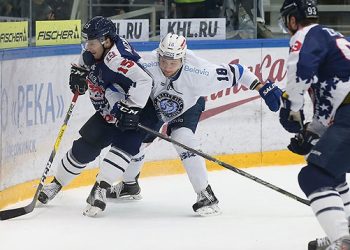 «Торпедо» и «Динамо М» подарили сумасшедшую концовку матча и довели дело до буллитов