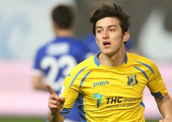 Сердар Азмун, которым интересовался «Локомотив», получил травму в матче «Динамо» — «Рубин»