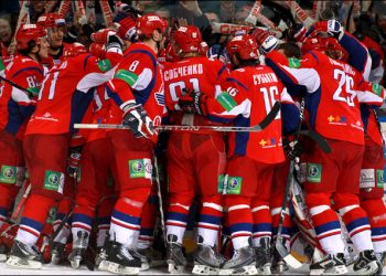 Шайбы Ткачева и Азеведо не помогли «Ак Барсу» переиграть «Локомотив»