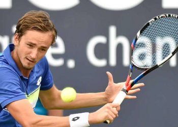 Медведев вышел в 1/8 финала в Уинстон-Салеме. Рублев сенсационно проиграл в 1/16