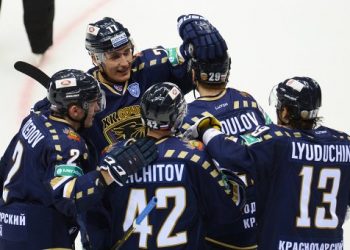 «Сочи» уступил китайскому «Куньлуню». За «Сочи» забрасывал Шмелев