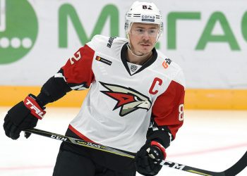 «Авангард» добывает четвертую победу в сезоне, переиграв «Нефтехимик»