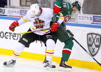 «Ак Барс» сенсационно уступил «Куньлуню», в концовке пропустив в большинстве