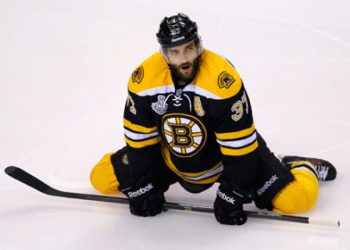 Стартовала предсезонка НХЛ. «Бостон» в серии буллитов переиграл «Калгари»