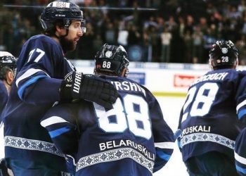 Хет-трик Афиногенова помог московскому «Динамо» переиграть «Динамо» из Минска