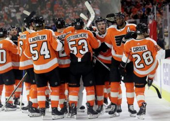 Шайба Воробьева и пас Проворова помогли «Филадельфии» взять реванш у «Айлендерс»