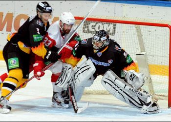 «Северсталь» переиграла «Витязь» и обогнала своих соперников в таблице