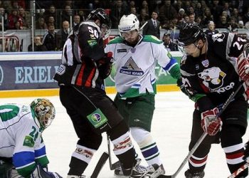 «Салават Юлаев» нанес «Трактору» первое поражение. Дублем отметился Солодухин