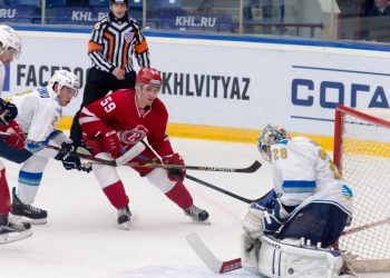 «Витязь» сумел перевести матч с «Барысом» в овертайм, но уступил по буллитам