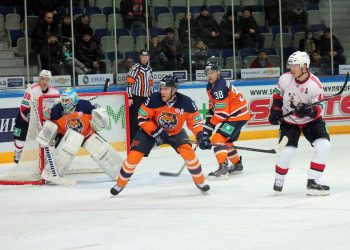 «Амур» прервал серию поражений, дома переиграв «Трактор»