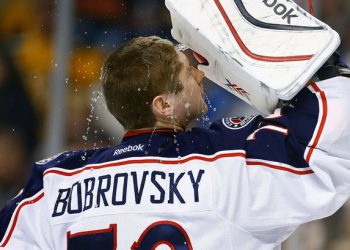 Три пропущенных шайбы Бобровским помешали «Коламбусу» выиграть у «Каролины»