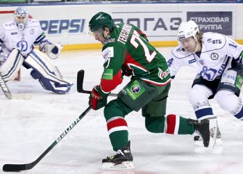 Шайбы Зарипова и Постмы принесли «Ак Барсу» победу над «Динамо» Москва