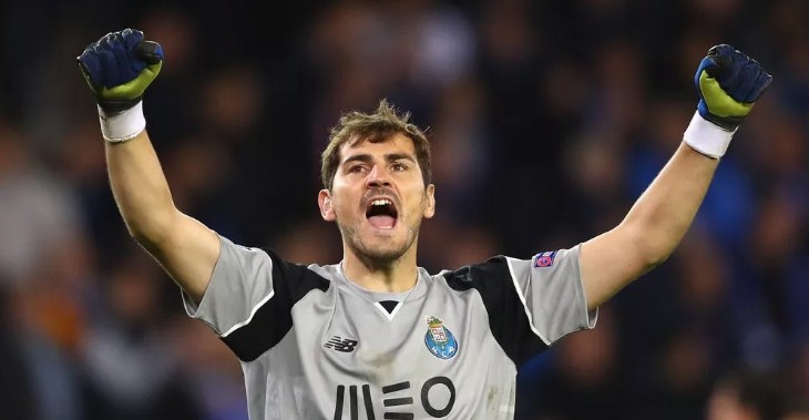 Икер Касильяс