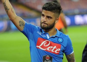 «Наполи» в концовке вырвал победу у «Ливерпуля»