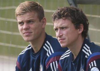 Мамаев и Кокорин в 18:00 будут объявлены в федеральный розыск