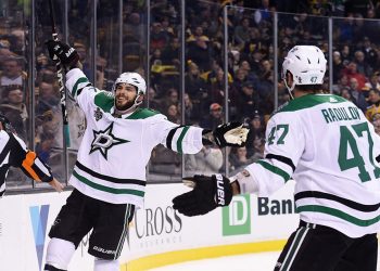 22 сейва Худобина и гол+пас Радулова помогли «Далласу» выиграть «Анахайм»