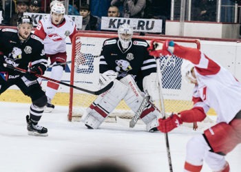 «Трактор» уверенно переиграл «Спартак» и прервал серию поражений