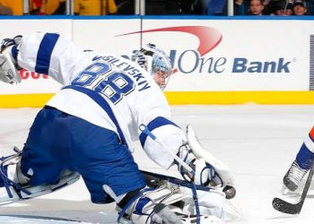 «Тампа-Бэй» разгромила «Коламбус». На льду встретились 5 россиян