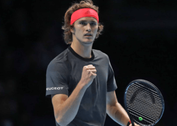 Федерер не смог пробиться в финал Итогового турнира, уступив Звереву