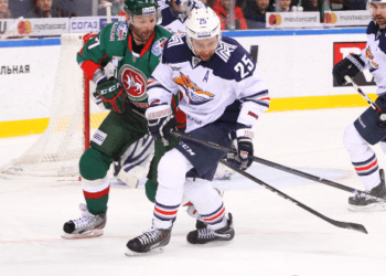 «Ак Барс» едва не упустил преимущество в матче с «Металлургом»