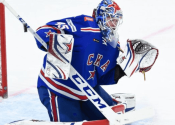 Шайба Барабанова стала единственной в матче и принесла СКА победу над «Трактором»