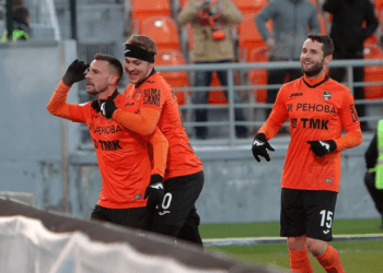 Дубль Димитрова помог «Уралу» победить «Оренбург» в важном матче