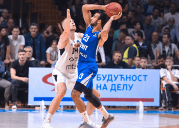 «Зенит» взял реванш у «Партизана» в Еврокубке, выиграв лишь одну четверть