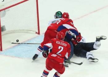 33 сейва Салака помогли «Локомотиву» победить «Амур»