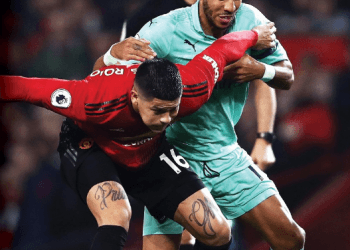 «Арсенал» сыграл вничью с «Манчестер Юнайтед», дважды ведя в счете