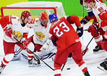 Россия крупно переиграла Чехию. У Кузьменко и Локтионова по дублю