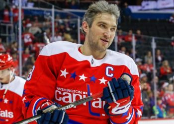 Передача Овечкина помогла «Вашингтону» переиграть «Каролину»