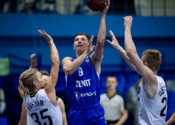 «Зенит» едва не отыграл «-12» в четвертой четверти матча против УНИКСа