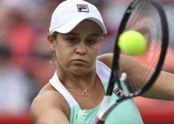 Барти стала первой финалисткой Premier в Сиднее, обыграв Бертенс