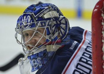 Шат-аут Бобровского помог «Коламбусу» справиться с «Оттавой»