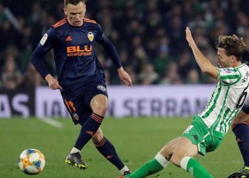 Гол Черышева помог «Валенсии» отыграться с 0:2 в матче Кубка против «Бетиса»