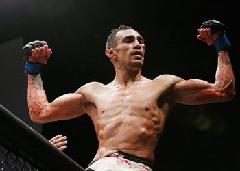 UFC столкнёт лбами Фергюсона и Холлоуэя за пояс Хабиба