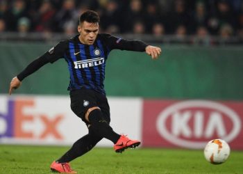 Гол Мартинеса с пенальти позволил «Интеру» переиграть «Рапид» в Лиге Европы