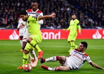 «Лион» устоял под напором «Барселоны», выстояв от 24 ударов