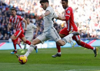 «Реал» опустился на третью строчку, сенсационно уступив «Жироне». У Рамоса красная