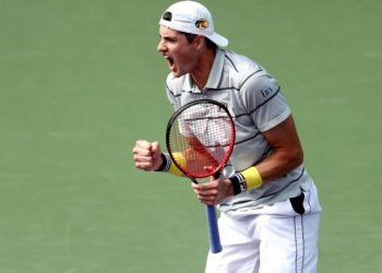 Прогноз Альберт Рамос-Виньолас — Джон Изнер (24 марта 2019), ставки и коэффициенты