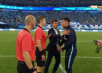 Семак назвал арбитров «козлами» после ничьей «Зенита» и «Ахмата», но позже извинился