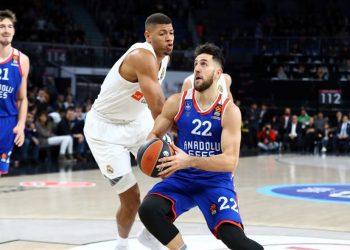 Прогноз Анадолу Эфес – Реал Мадрид (24 октября 2019), ставки и коэффициенты