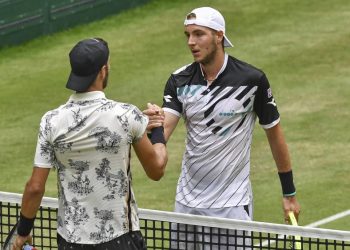 Прогноз Карен Хачанов – Ян-Леннард Штруфф (22 сентября 2020), ставки и коэффициенты