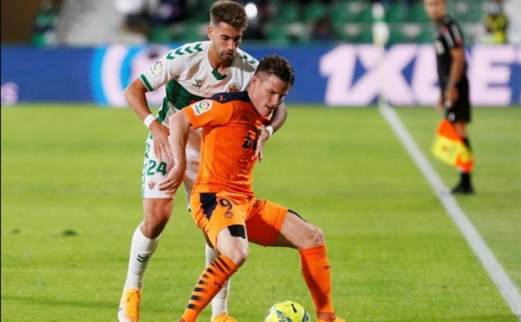 Валенсия проигрывает Эльче