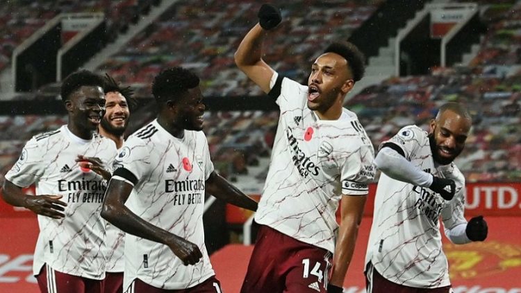 Арсенал побеждает МЮ