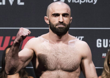 Прогноз Ахмедов — Янг