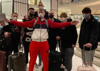 Virtus.pro прибыли на The International 2021 по Dota 2