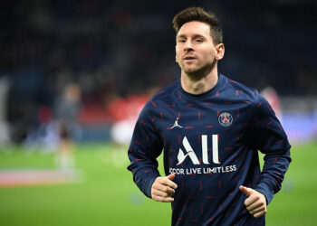 Лионель Месси намерен вернуться в «Барселону» в качестве технического директора