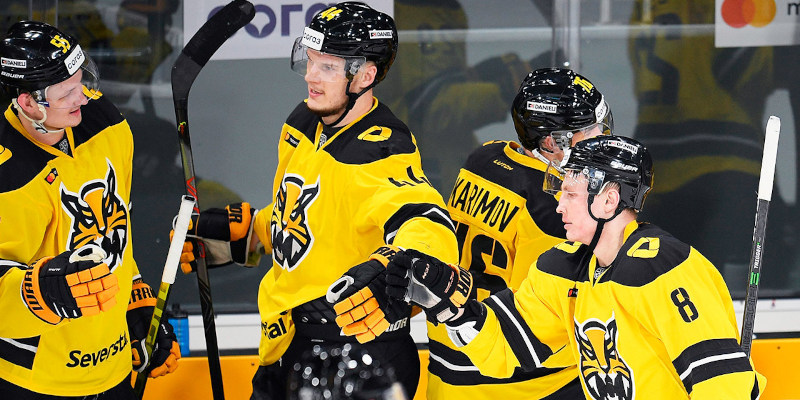 Хоккеисты «Северстали» радуются победе