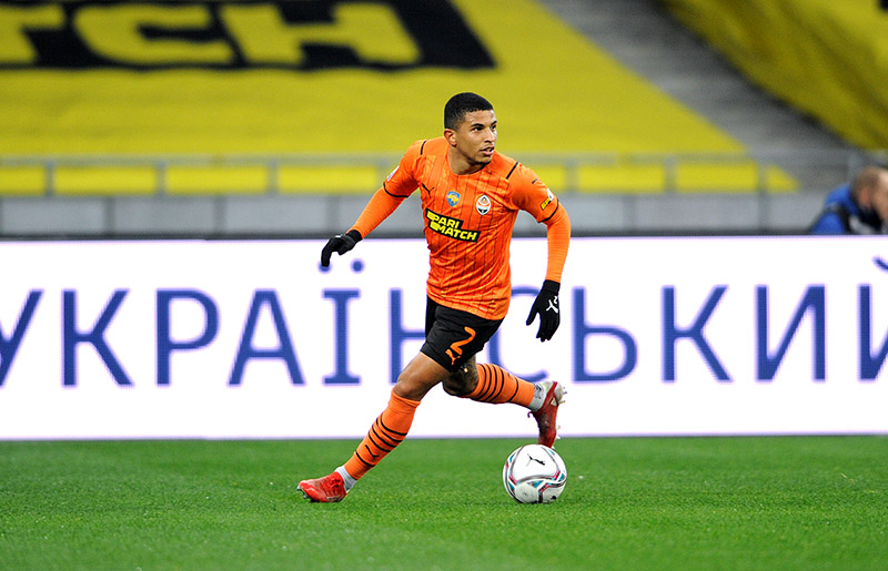 Шахтер Донецк